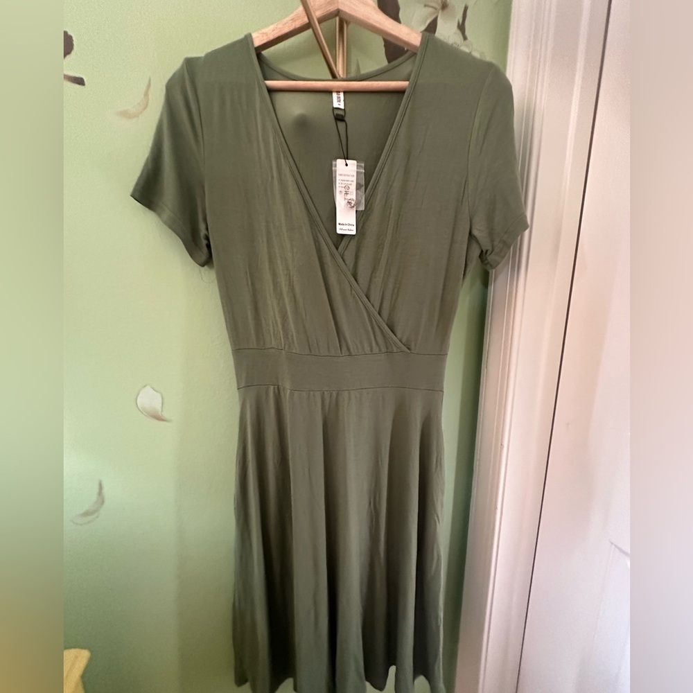 Elegant Green Wrap Dress